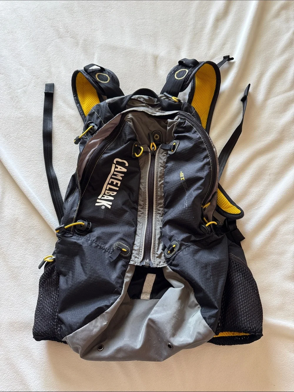 Camelbak Octane Back Pack no hydration interior